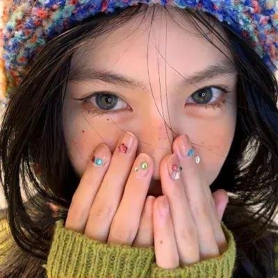 面对我